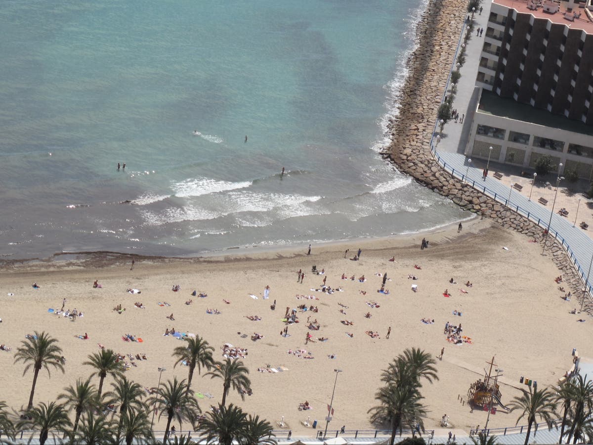 British man dies after losing consciousness while swimming at Costa Blanca beach