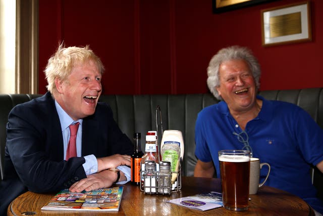 <p>Wetherspoon founder Tim Martin with former prime minister Boris Johnson  </p>