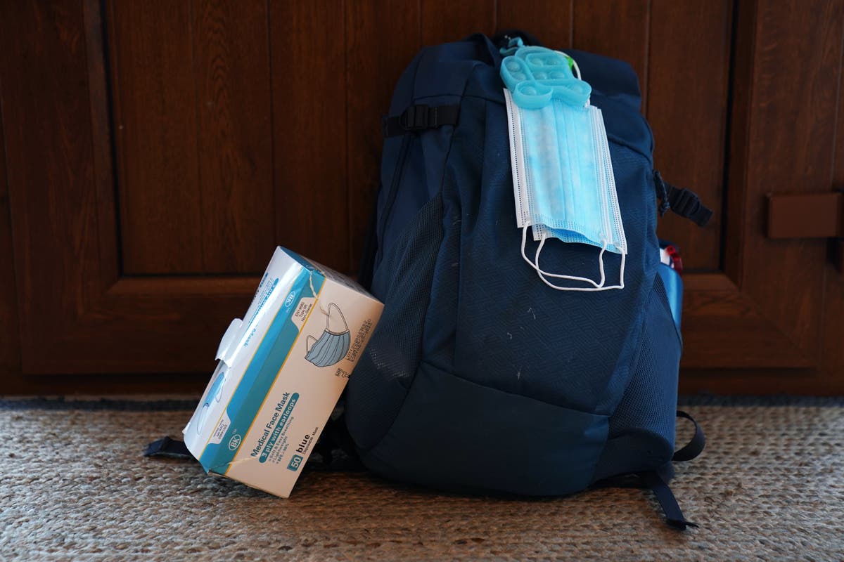 Lifting of mask restrictions branded &lsquo;premature&rsquo; by teachers&rsquo; leaders