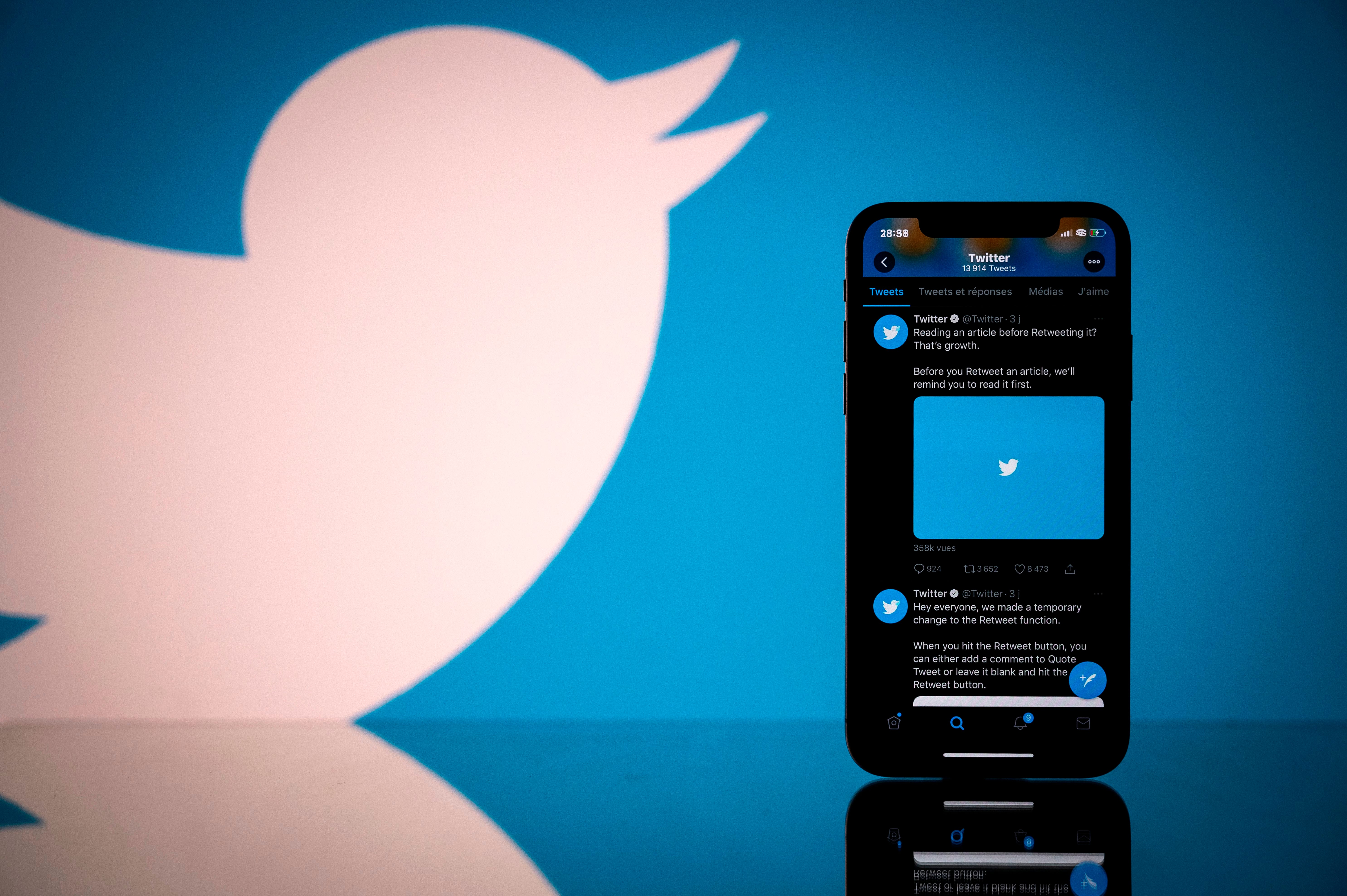 Twitter has not officially commented on what caused the brief outage of service