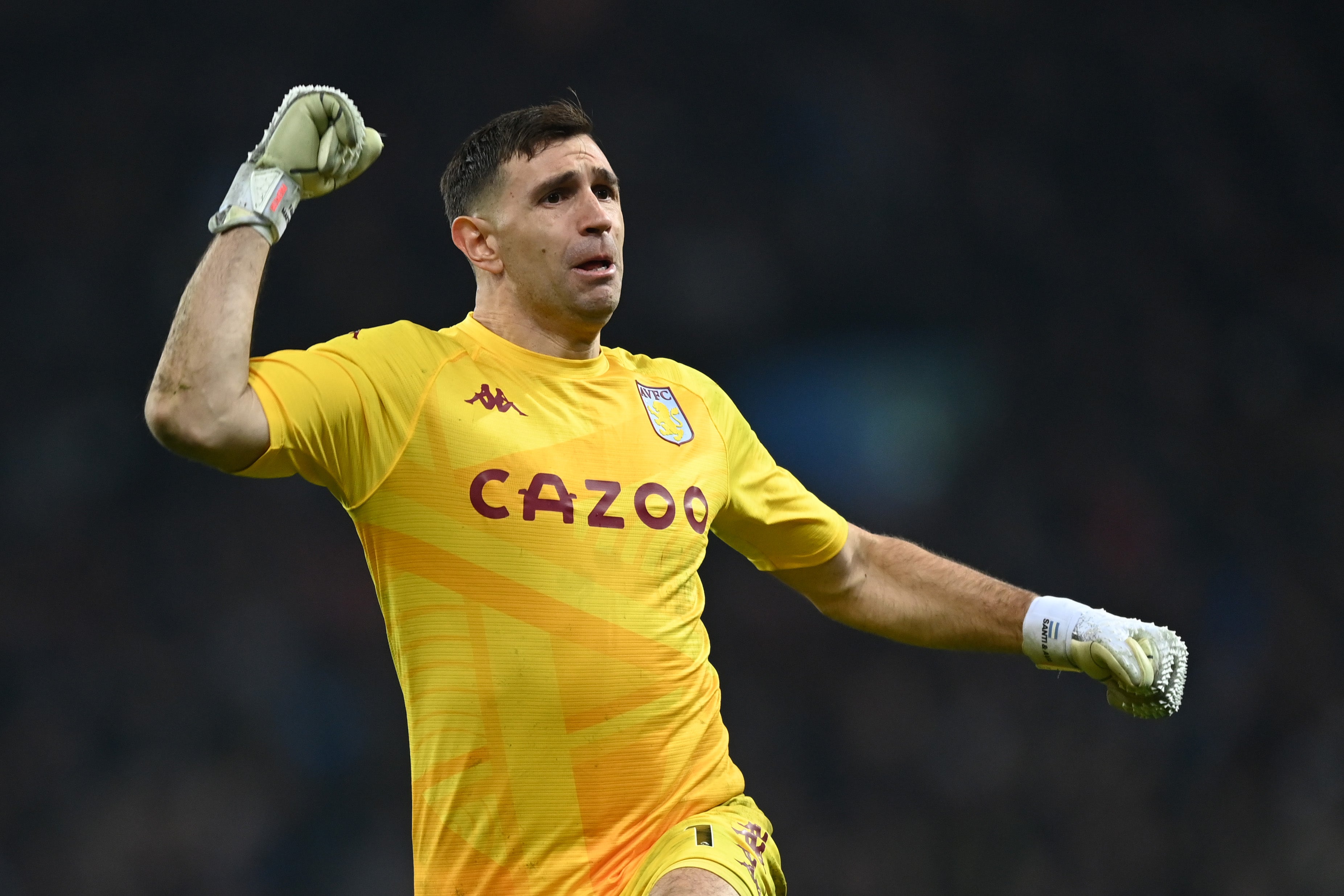 Emiliano Martinez will remain at Villa