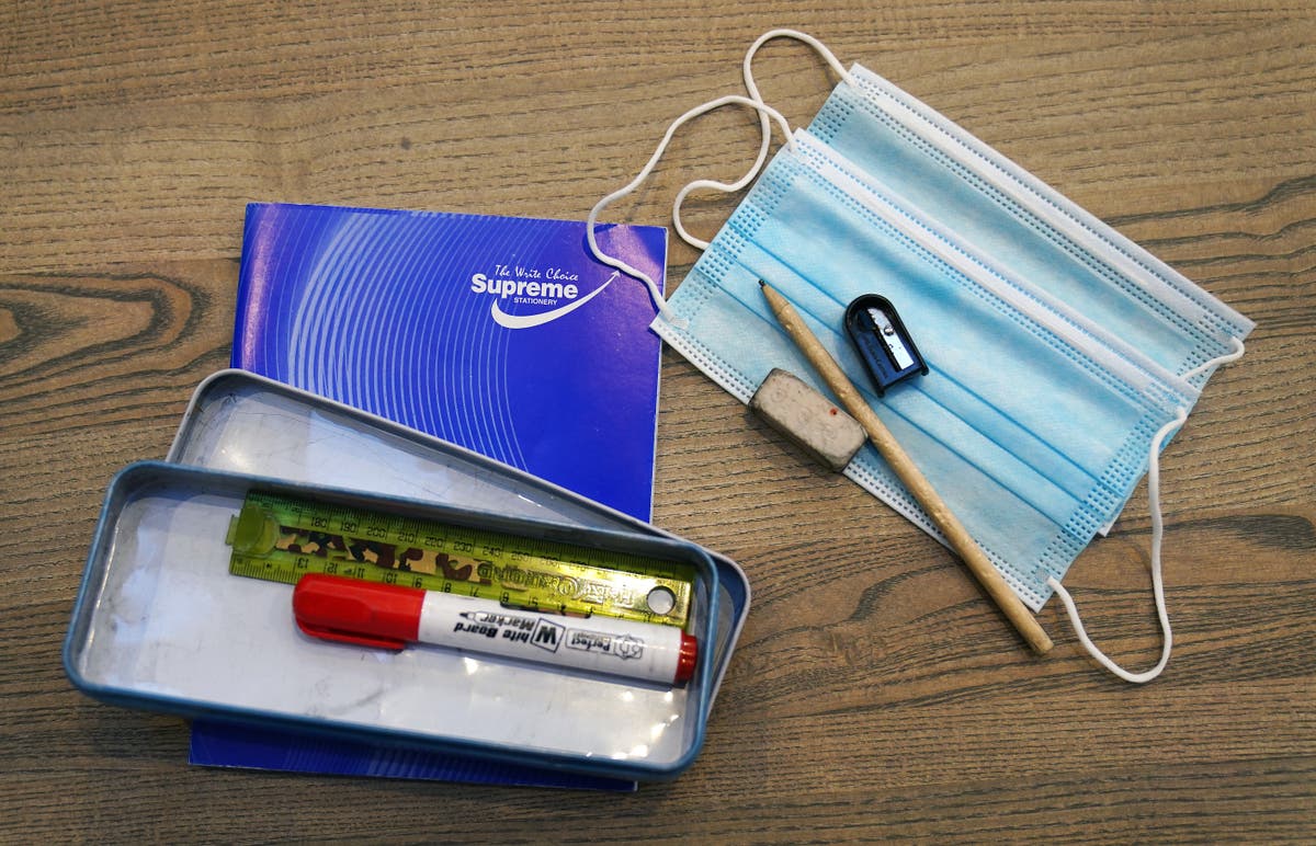 Teachers&rsquo; leaders condemn &lsquo;unnecessary&rsquo; intervention by Nadhim Zahawi on masks