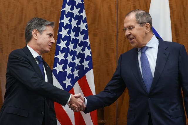 <p>US Secretary of State Antony Blinken (L) and Russian Foreign Minister Sergei Lavrov </p>