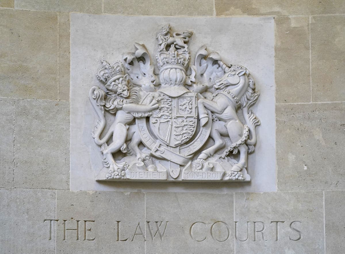 Carer who suffocated thief during citizen&rsquo;s arrest &lsquo;did not intend to harm him&rsquo;