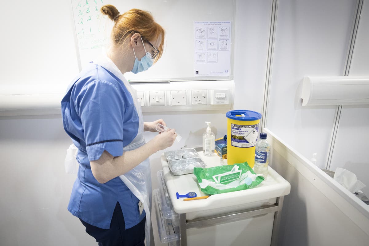Covid-19 deaths rise by 30 in Scotland