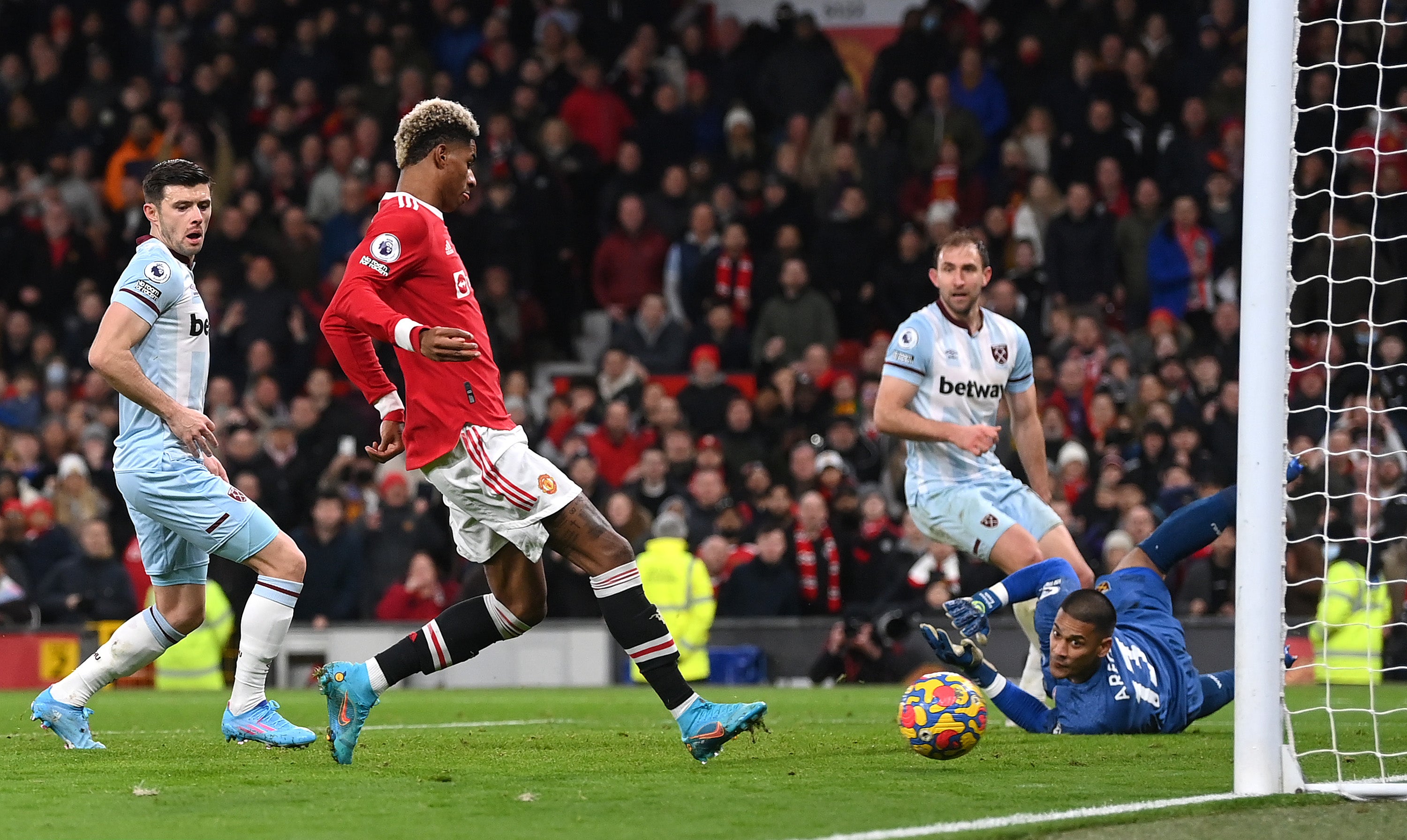 Manchester United vs West Ham LIVE Rashford snatches winner