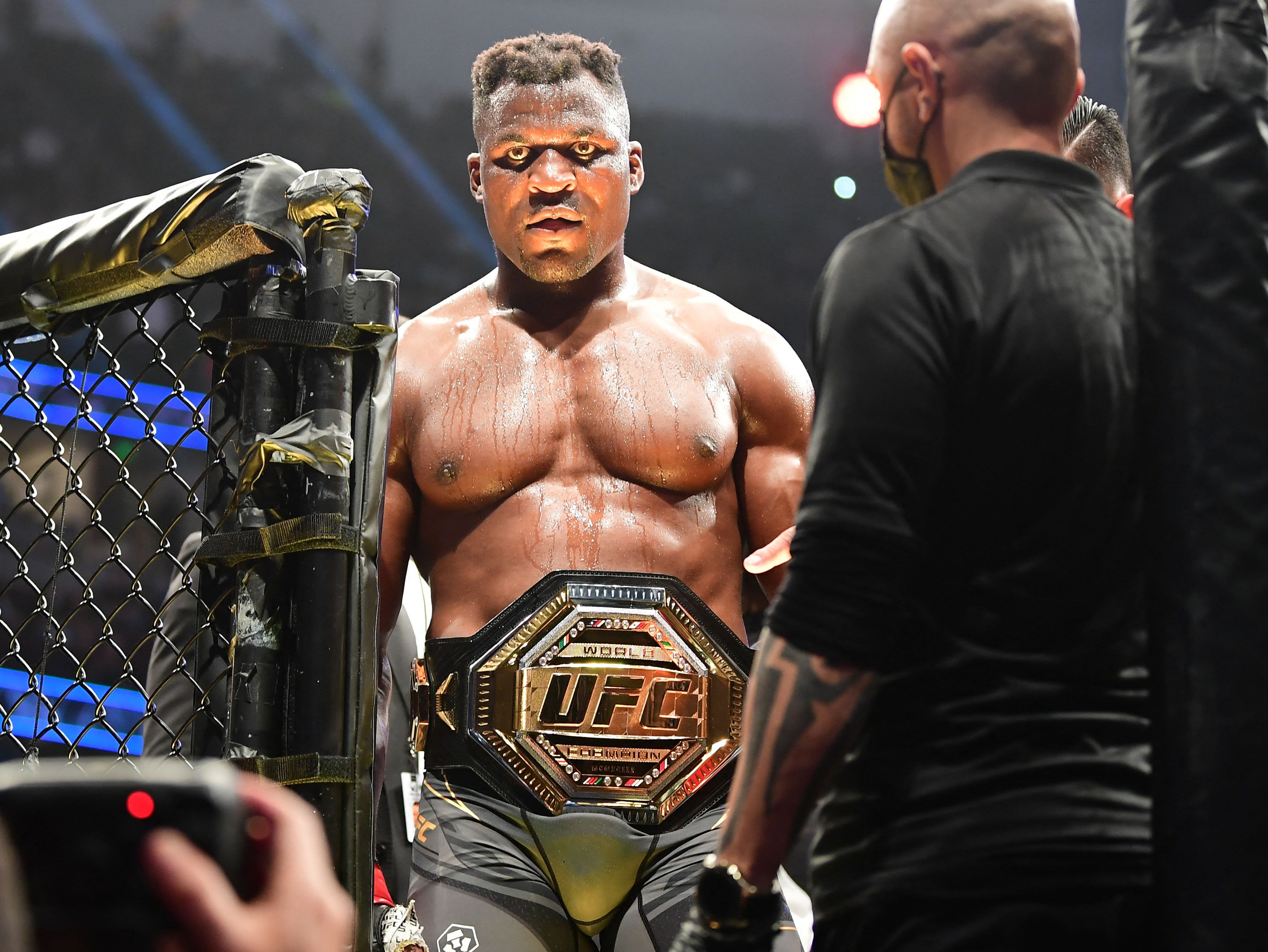 Francis Ngannou retained the UFC heavyweight title against Ciryl Gane
