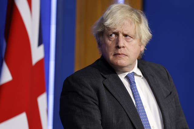 El primer ministro Boris Johnson continúa enfrentando presiones (Toga Akmen / PA)