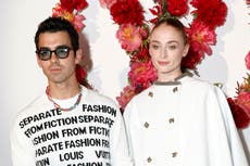 Sophie Turner and Joe Jonas impersonate Kim and Khloe Kardashian in ‘hilarious’ video