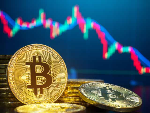 <p>Bitcoin fell from a record price high of $68,000 in November 2021, to below $35,000 by late January 2022</p>