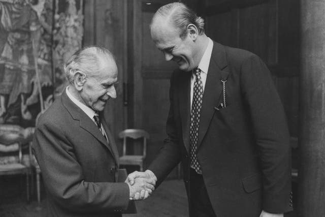 <p>Philosopher Sir Karl Popper (left) being presented with the Sonning Prize</p>