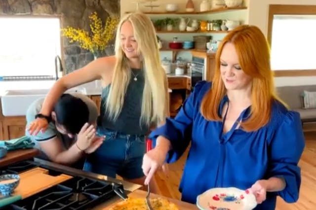 <p>Ree Drummond addresses occasional criticism over ‘lack of professionalism’ on cooking show </p>