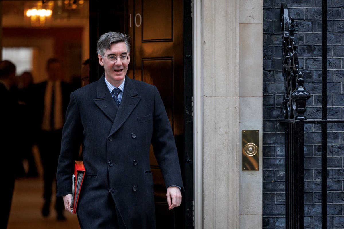 Cabinet ministers insist Boris Johnson wouldn&rsquo;t have to resign if interviewed by police