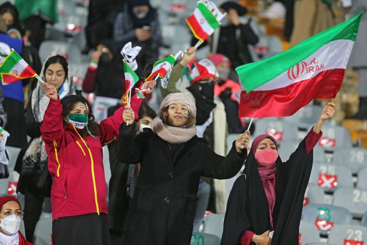 Women allowed to watch Iranian football match for first time in three years