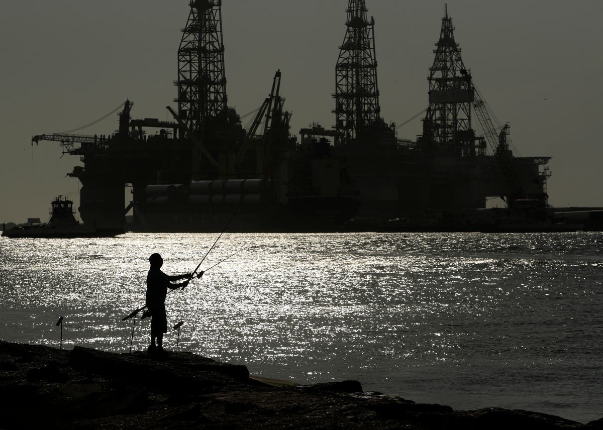 Federal judge throws out oil lease sale in Gulf of Mexico 