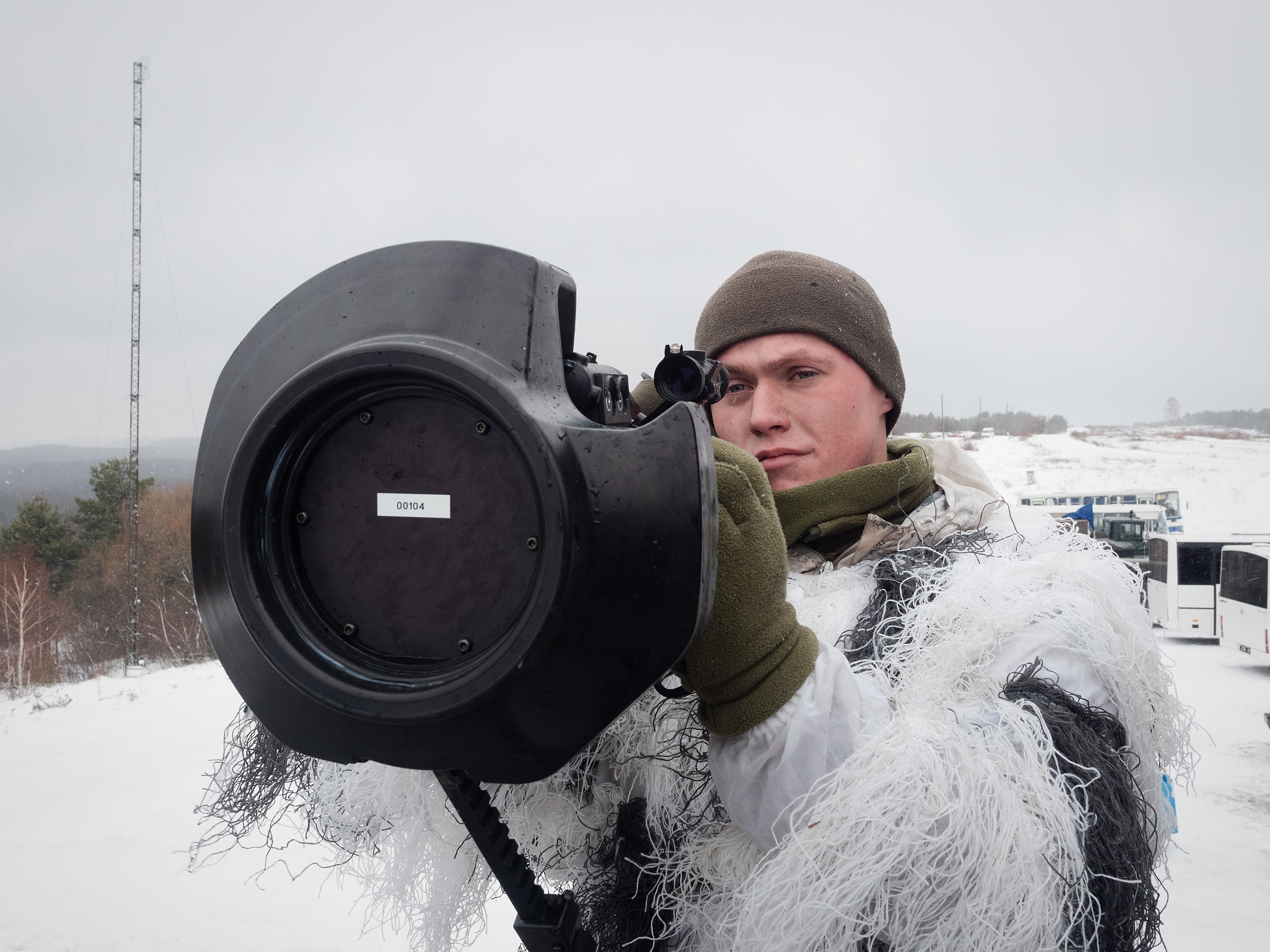 Ukrainian army personnel train with anti-tank missile systems