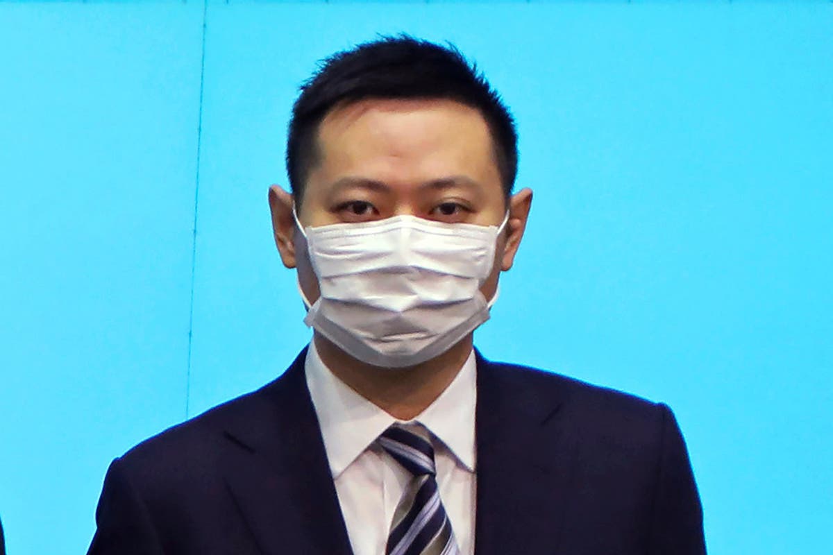 Top Hong Kong official resigns over birthday party fiasco