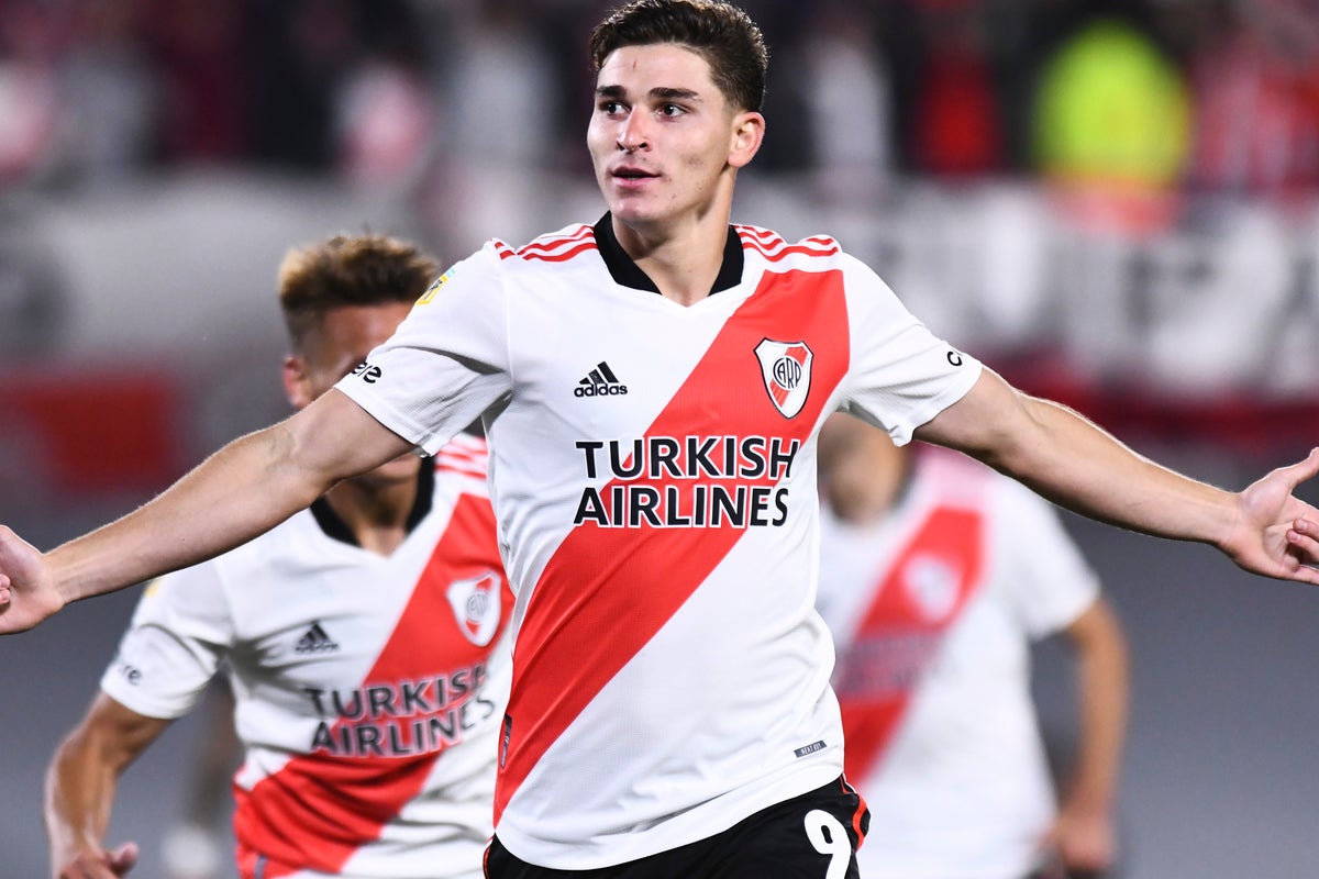 Julian Alvarez: Man City complete €17m signing of River Plate striker