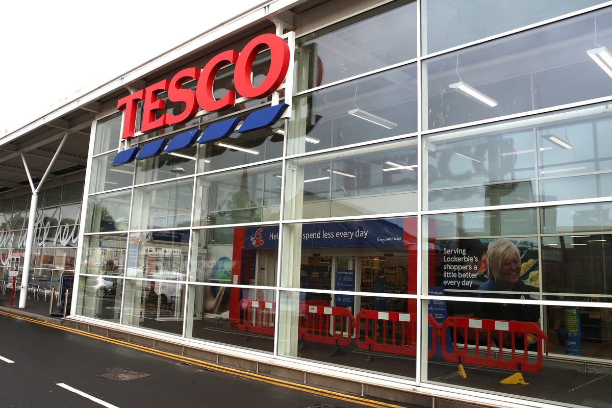 More than 1,600 jobs at risk at Tesco as it scraps overnight re-stocking roles