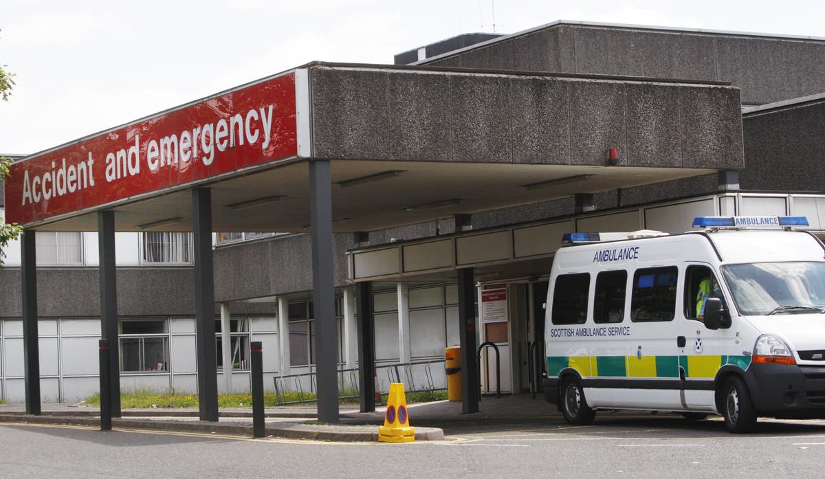 Improvement in A&E waiting times as 77% of patients seen within four hours