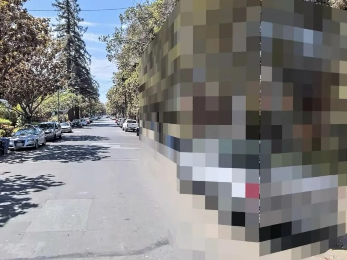 Apple Maps hides Tim Cook&rsquo;s house behind giant digital wall