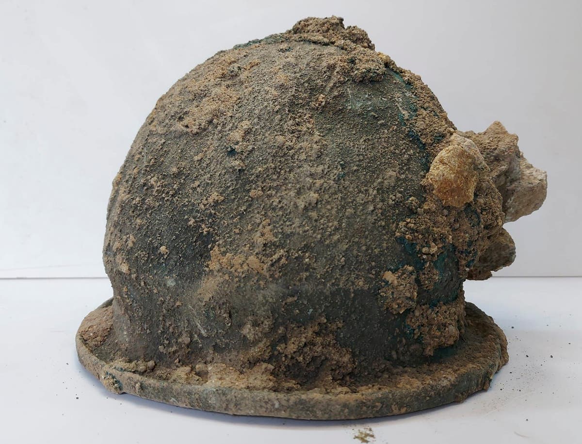 Ancient helmets, temple ruins found at dig in southern Italy Ancient helmets, temple ruins found at dig in southern Italy