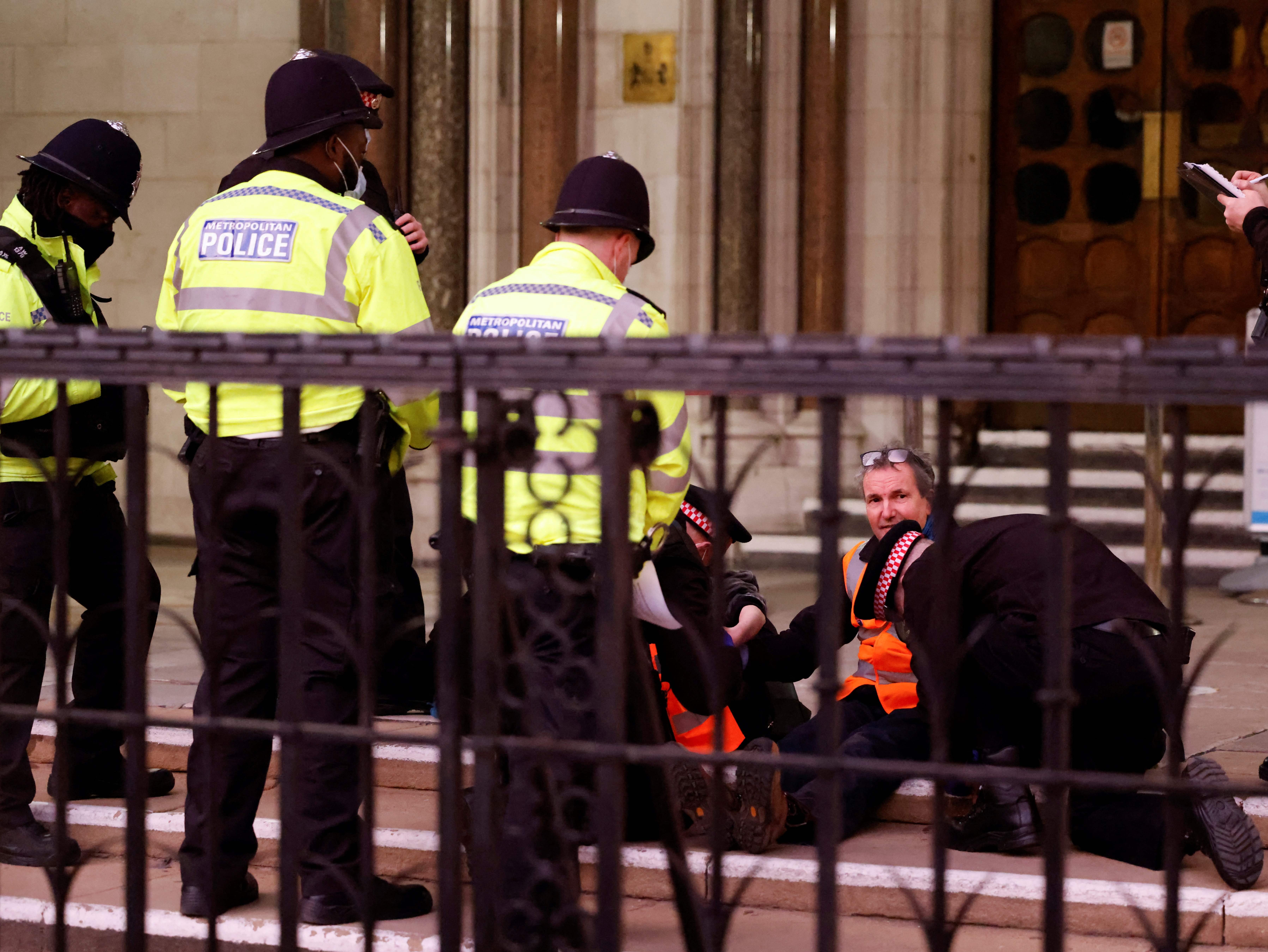 Police forces unstick the hands of Insulate Britain activist Steve Pritchard