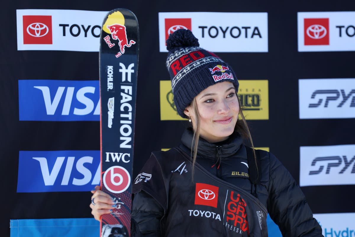 Global Times on X: Eileen Gu, 15, became the 1st naturalized #skiing  athlete in China on Thursday. Gu was born in the US to an American father  and a Chinese mother. “I