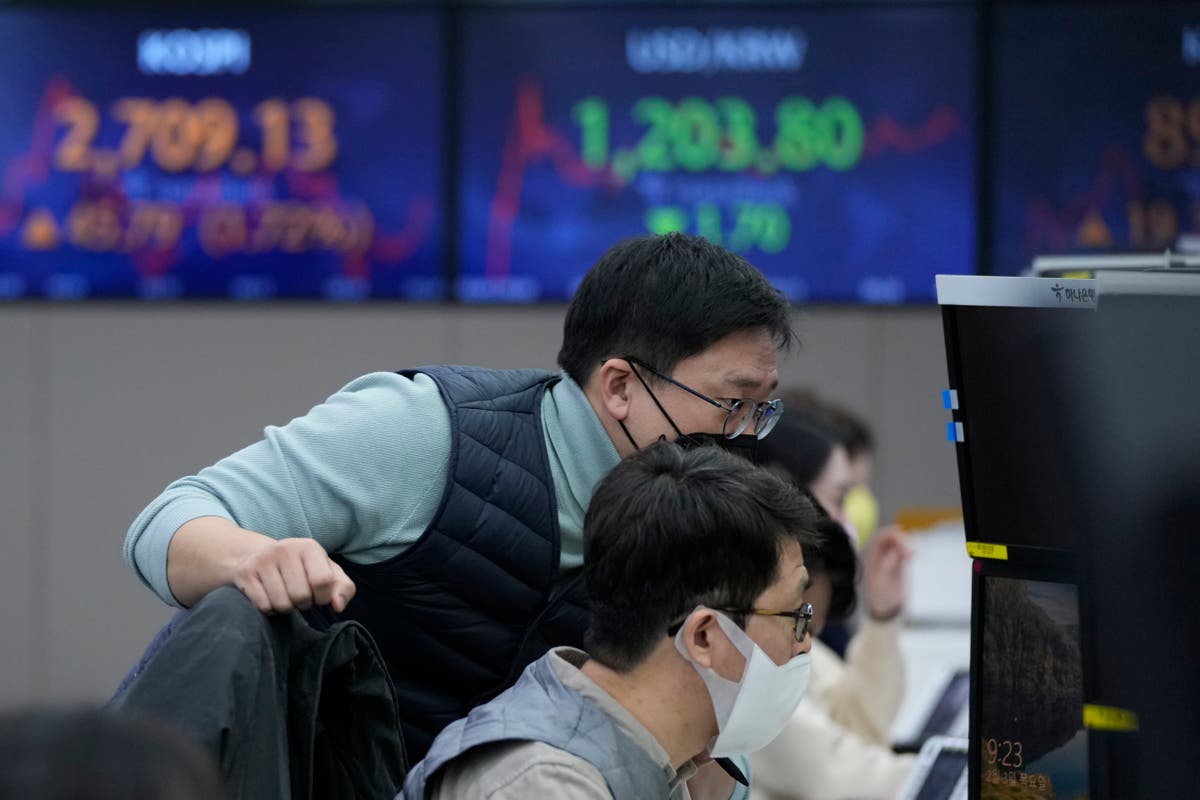 Asian shares mixed as earnings fuel gains on Wall Street 