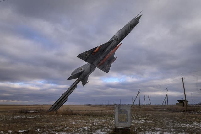 <p>A Second World War memorial to Soviet forces on the side of a deserted road to Crimea in Kherson oblast, Ukraine</p>