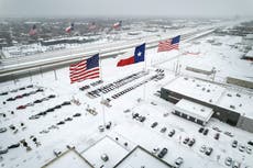 Texas hit with most ‘significant icing’ in decades as storm causes large vehicle pile-up in Tennessee