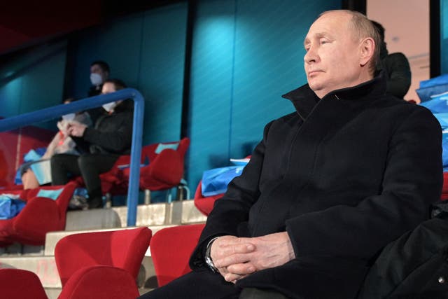 <p>El presidente ruso, Vladimir Putin, asiste a la ceremonia de inauguración de los Juegos Olímpicos de Invierno de 2022 en Beijing, el 4 de febrero de 2022 </p>