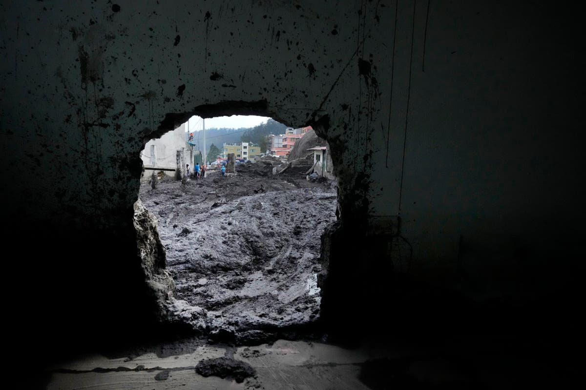 Ecuador Suspenden B squeda De Sobrevivientes Tras Aluvi n 