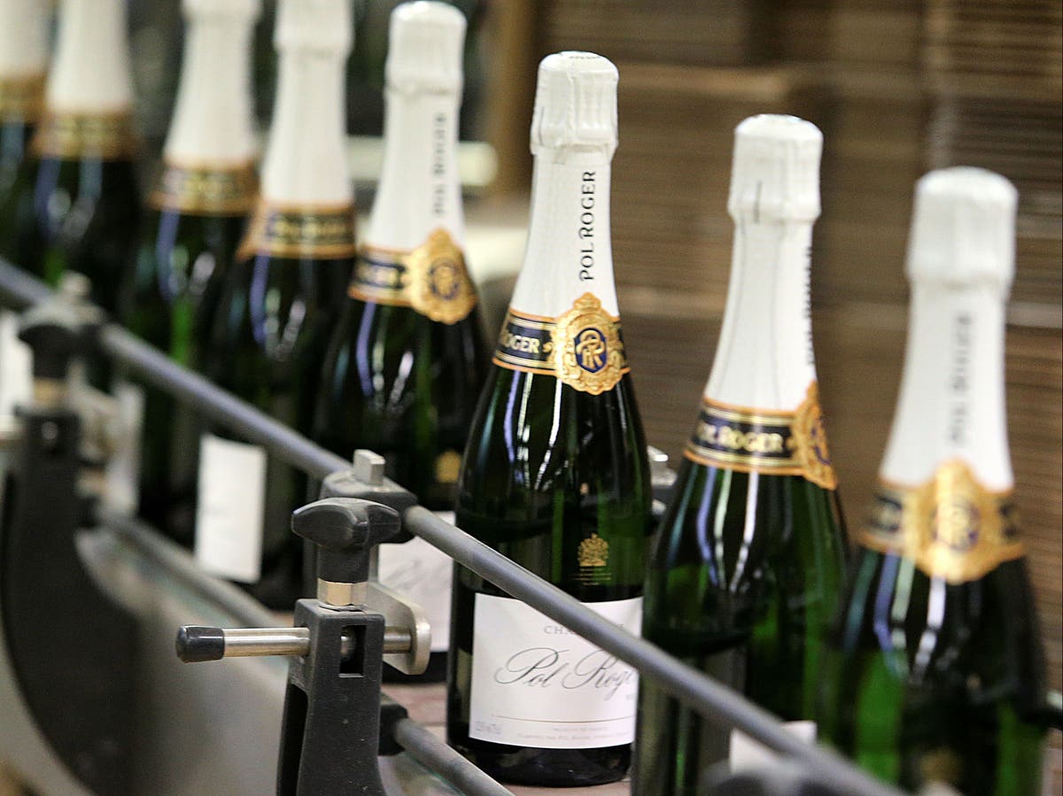French Champagne makers say they have no plans to sell UK government&rsquo;s Brexit pint bottles