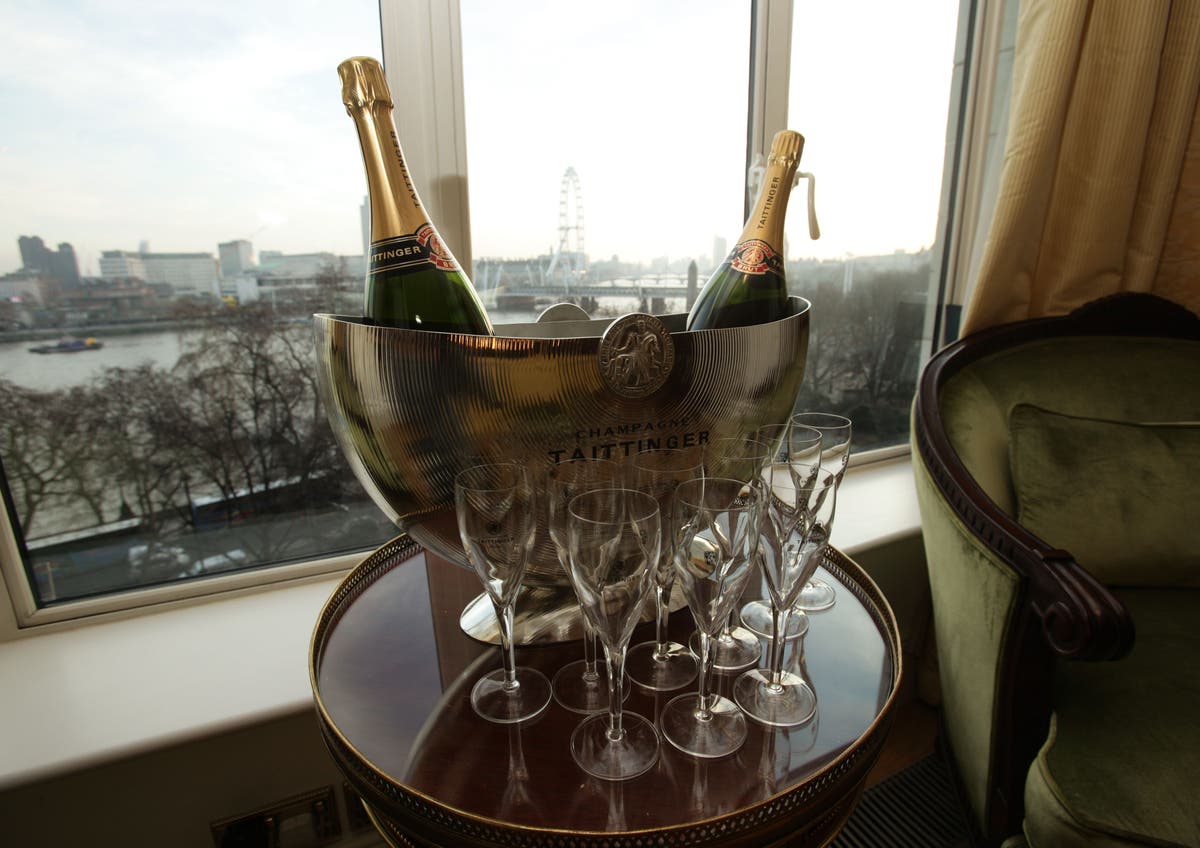 UK ticket-holder scoops &pound;109.9 million EuroMillions jackpot