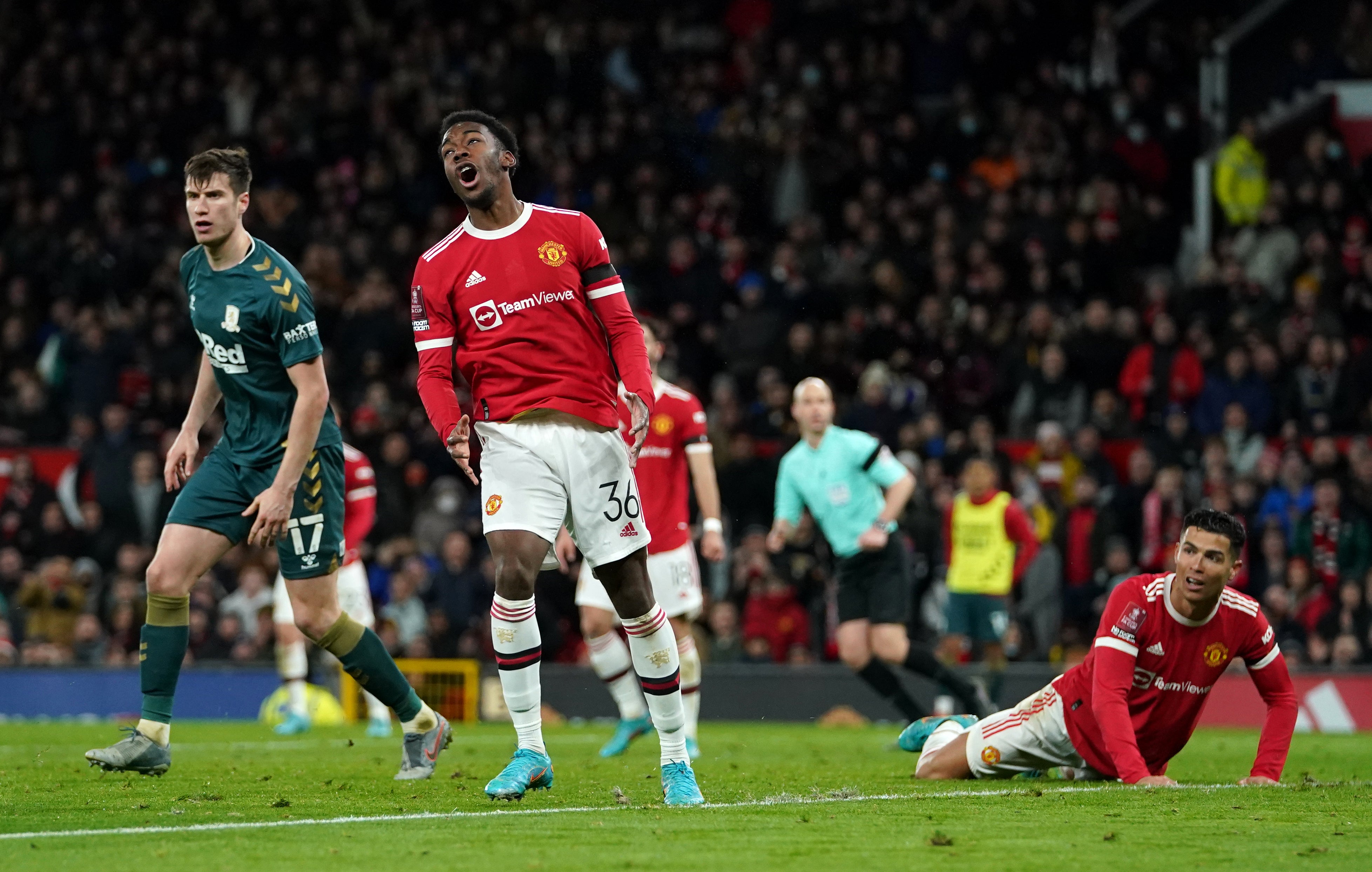 Manchester United created a host of chances (Martin Rickett/PA)