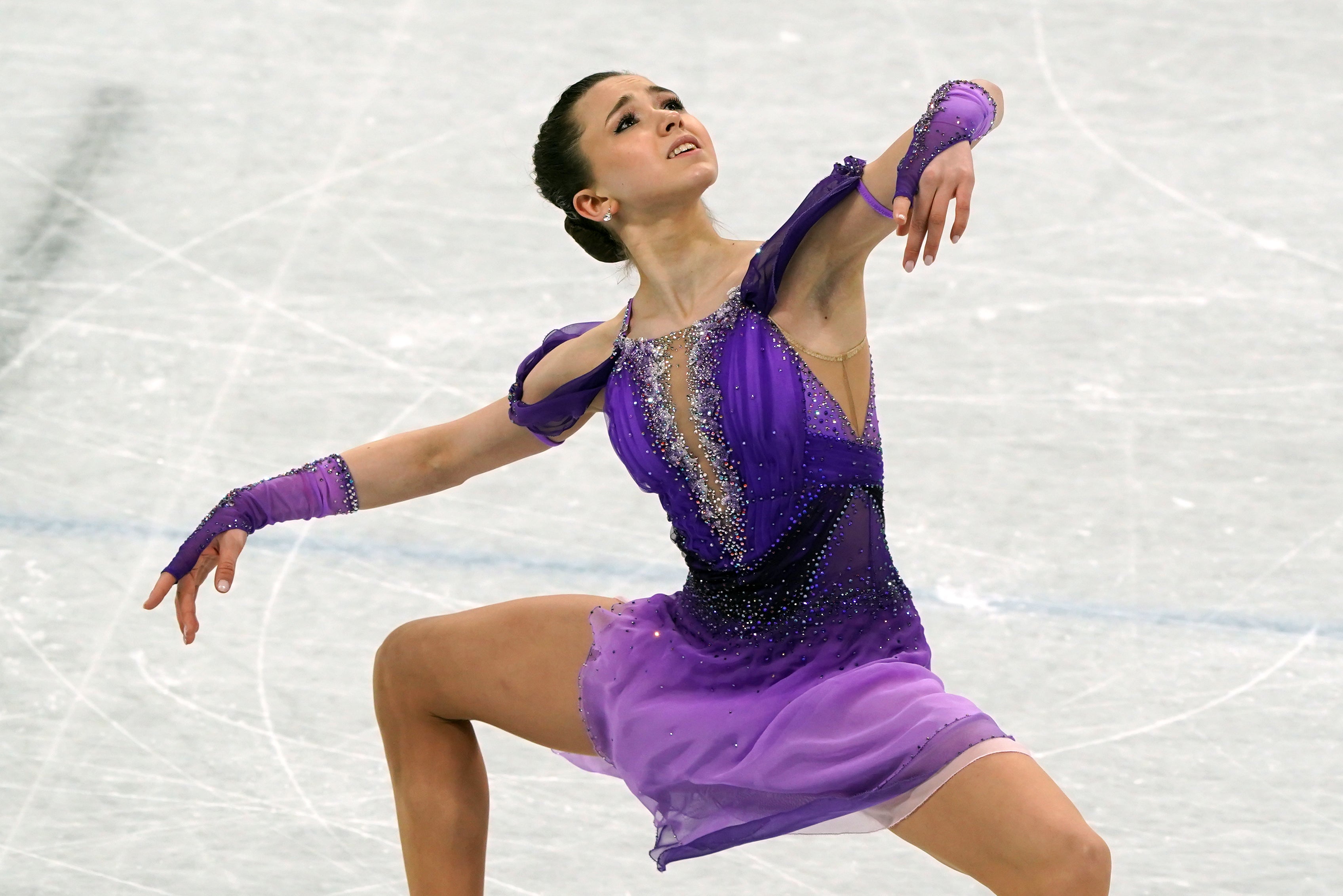 Kamila Valieva: Teenage Russian figure skater makes striking Olympic debut  | The Independent