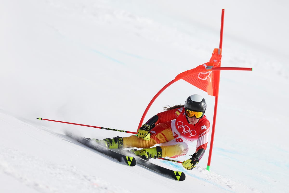 Winter Olympics LIVE: Two-time Olympic champion Mikaela Shiffrin out of giant slalom 