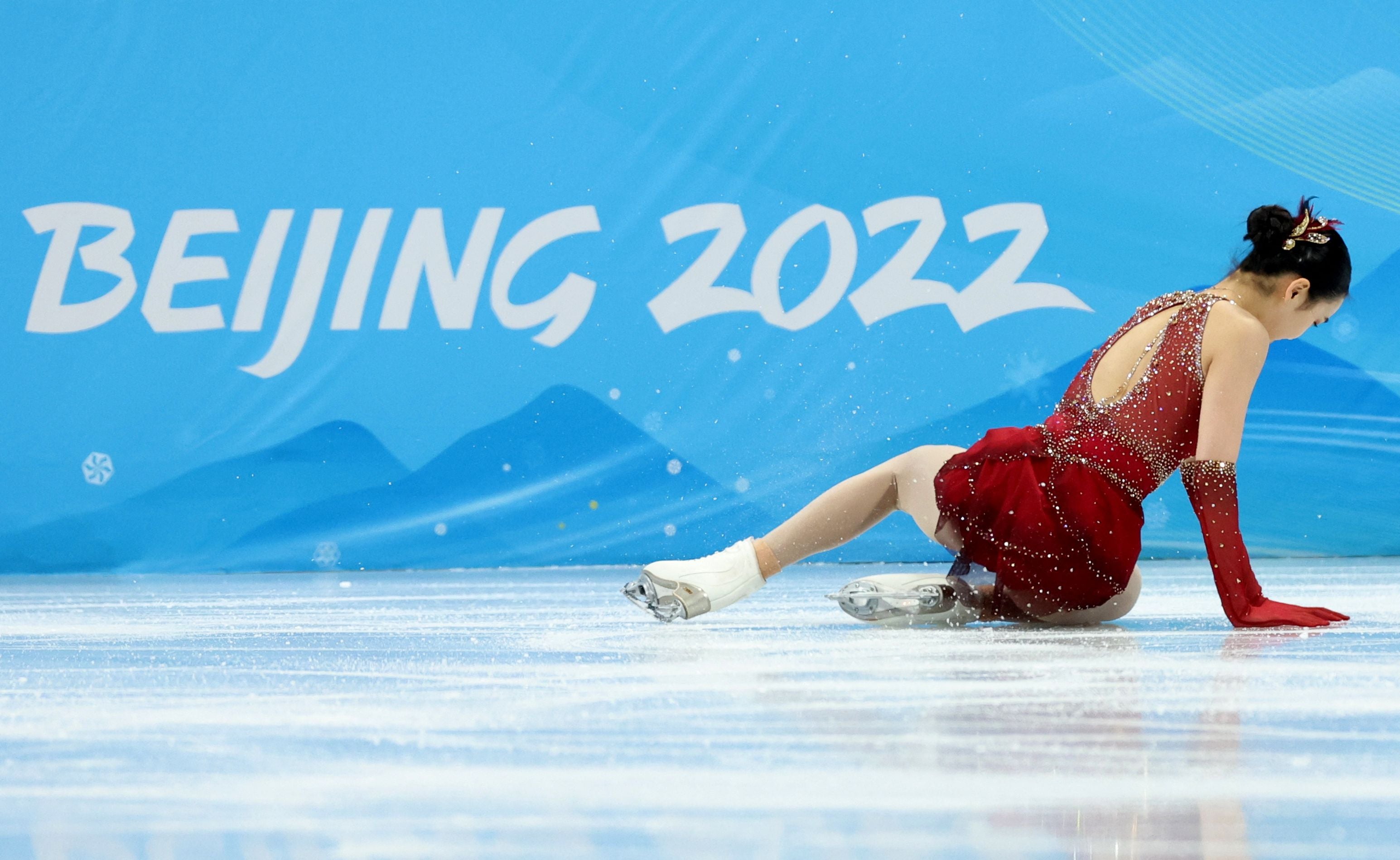 Zhu Yi California-born ice skater slammed on Chinese social media after falling on first appearance for Team China The Independent