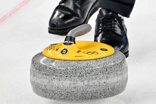 <p>Each curling stone has a set of lights</p>