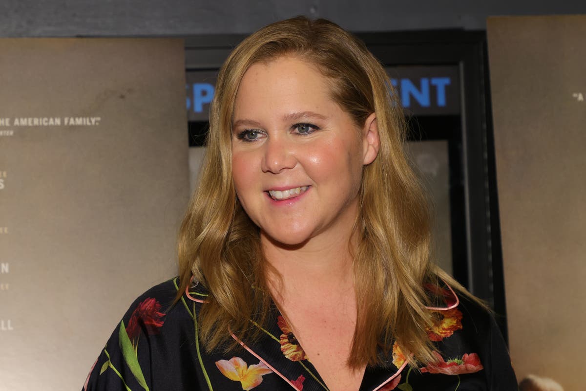 Amy Schumer jokes about being announced as Oscars host