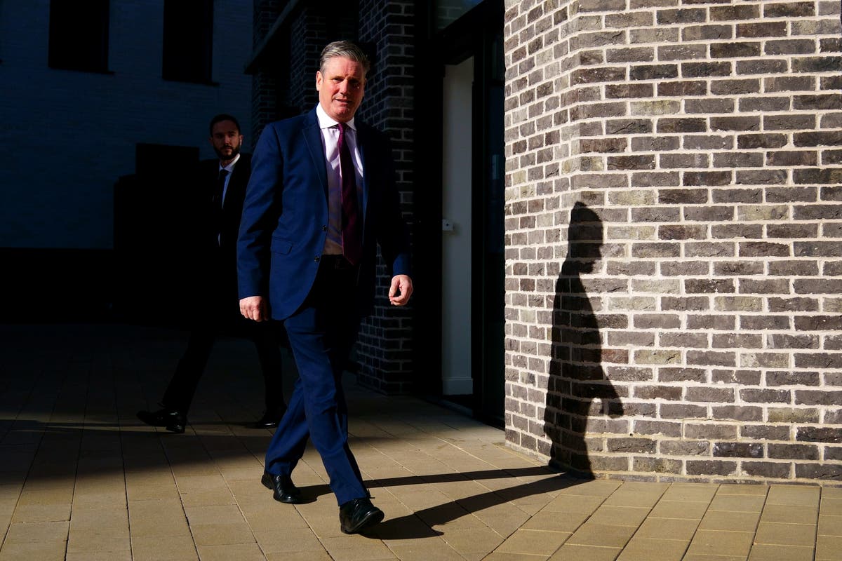 Up to PM whether he apologises over Savile remarks, says Labour leader