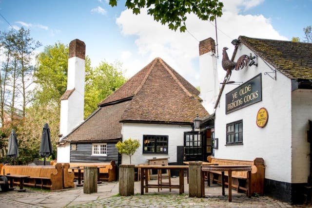 <p>Ye Olde Fighting Cocks pub has closed due to Covid</p>