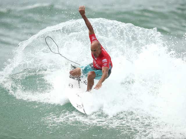 <p>Kelly Slater wins Billabong Pro Pipeline days before 50th birthday</p>