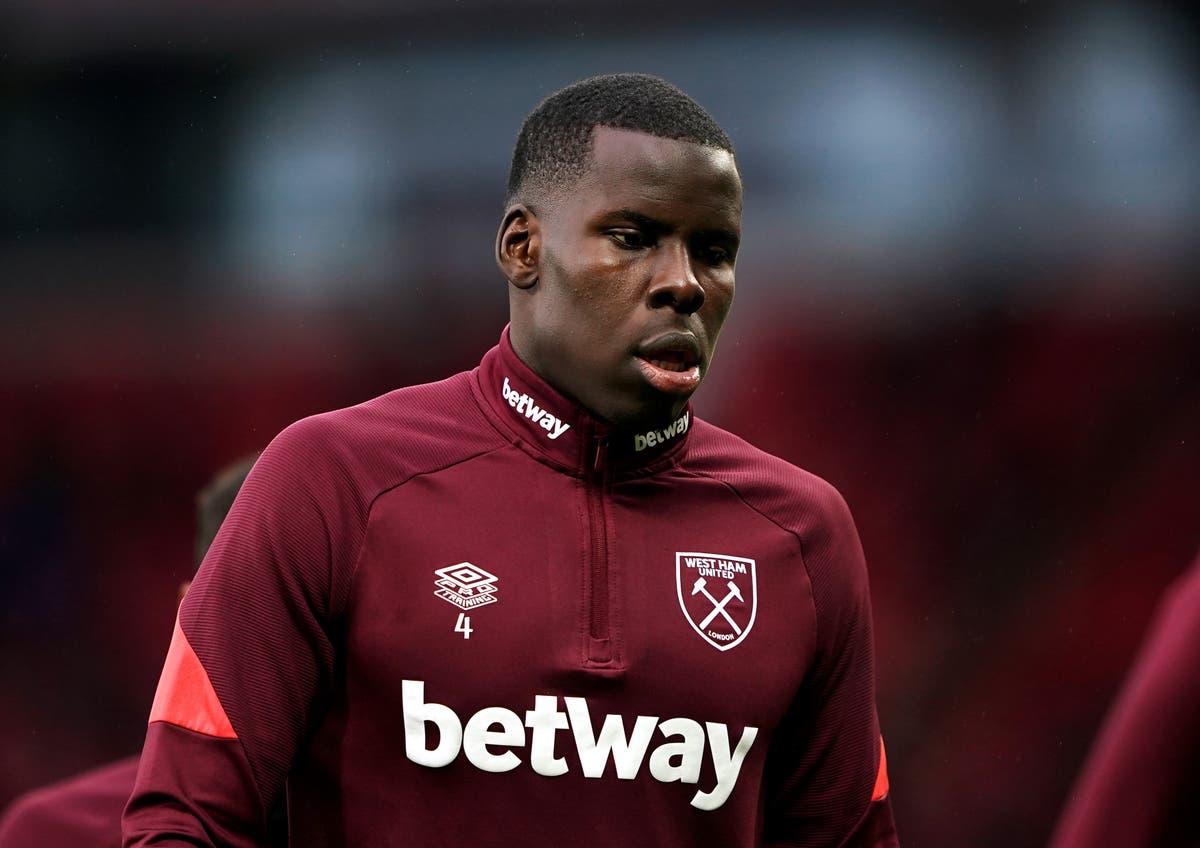 Kurt Zouma: West Ham defender apologises for kicking cat like a football in shocking video Kurt Zouma: West Ham defender apologises for kicking cat like a football in shocking video