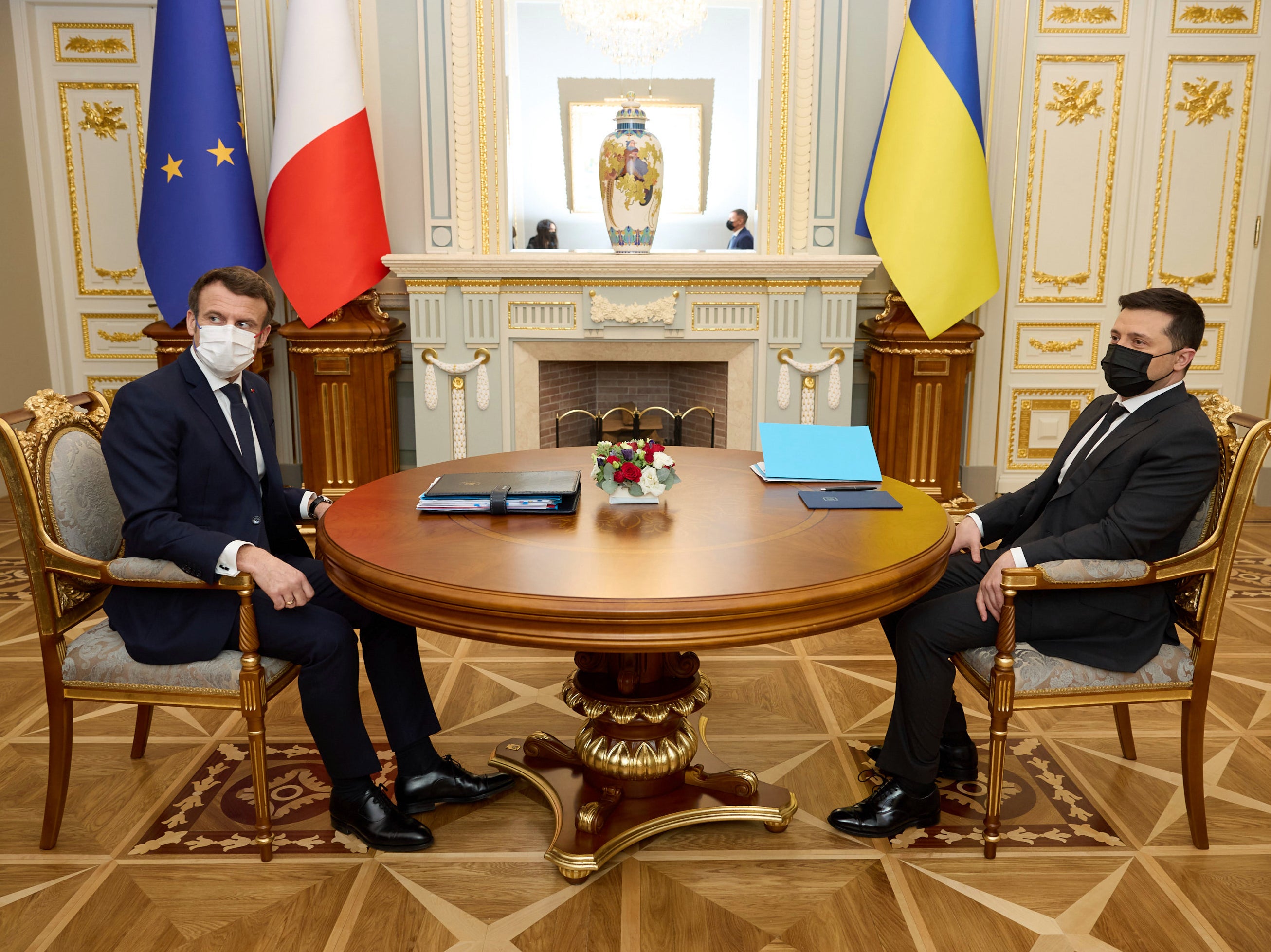 Volodymyr Zelenskyy meets Emmanuel Macron in Kiev yesterday