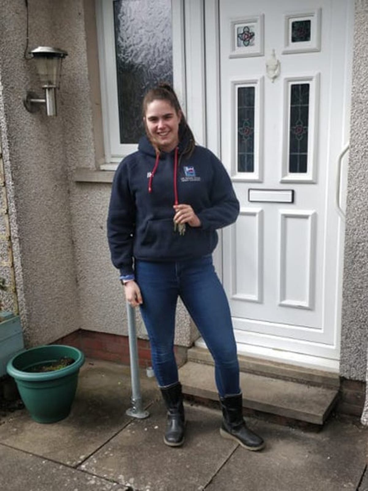 Teenager buys first home at 19 while working in takeaway and training to be nurse