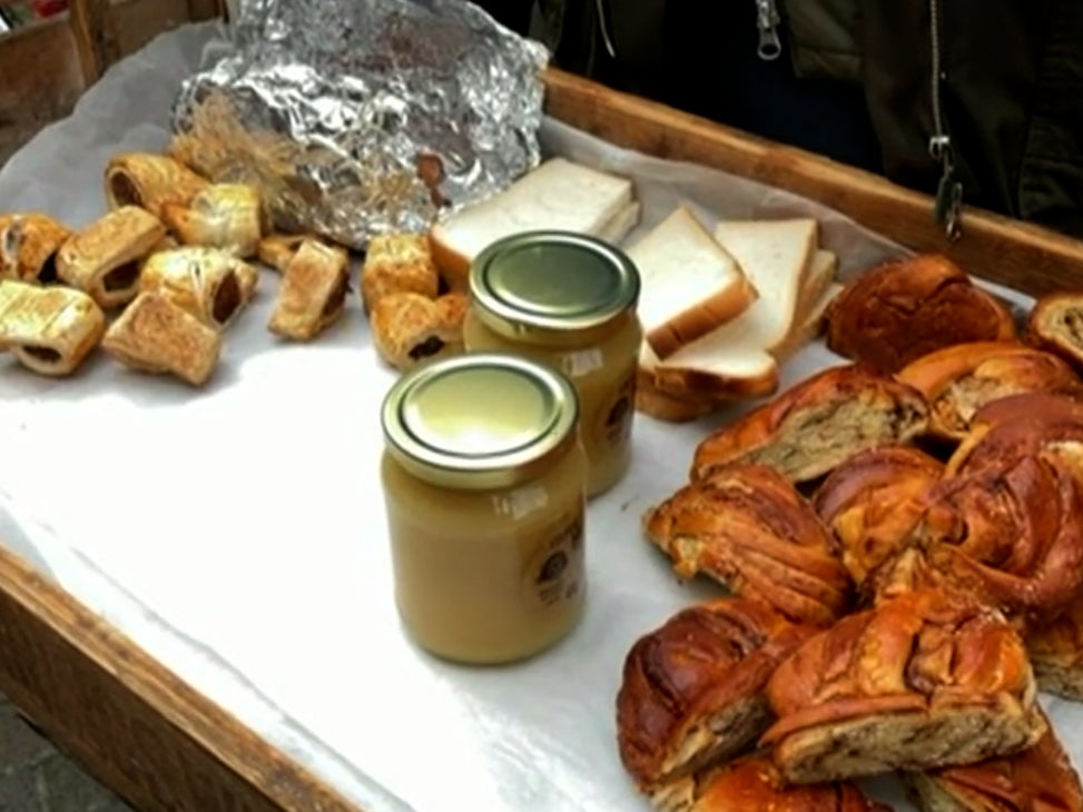 Oxford farmers handed out local produce at the protest