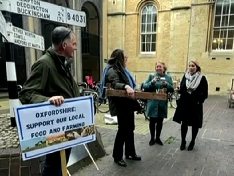 Oxfordshire farmers protesting outside the council