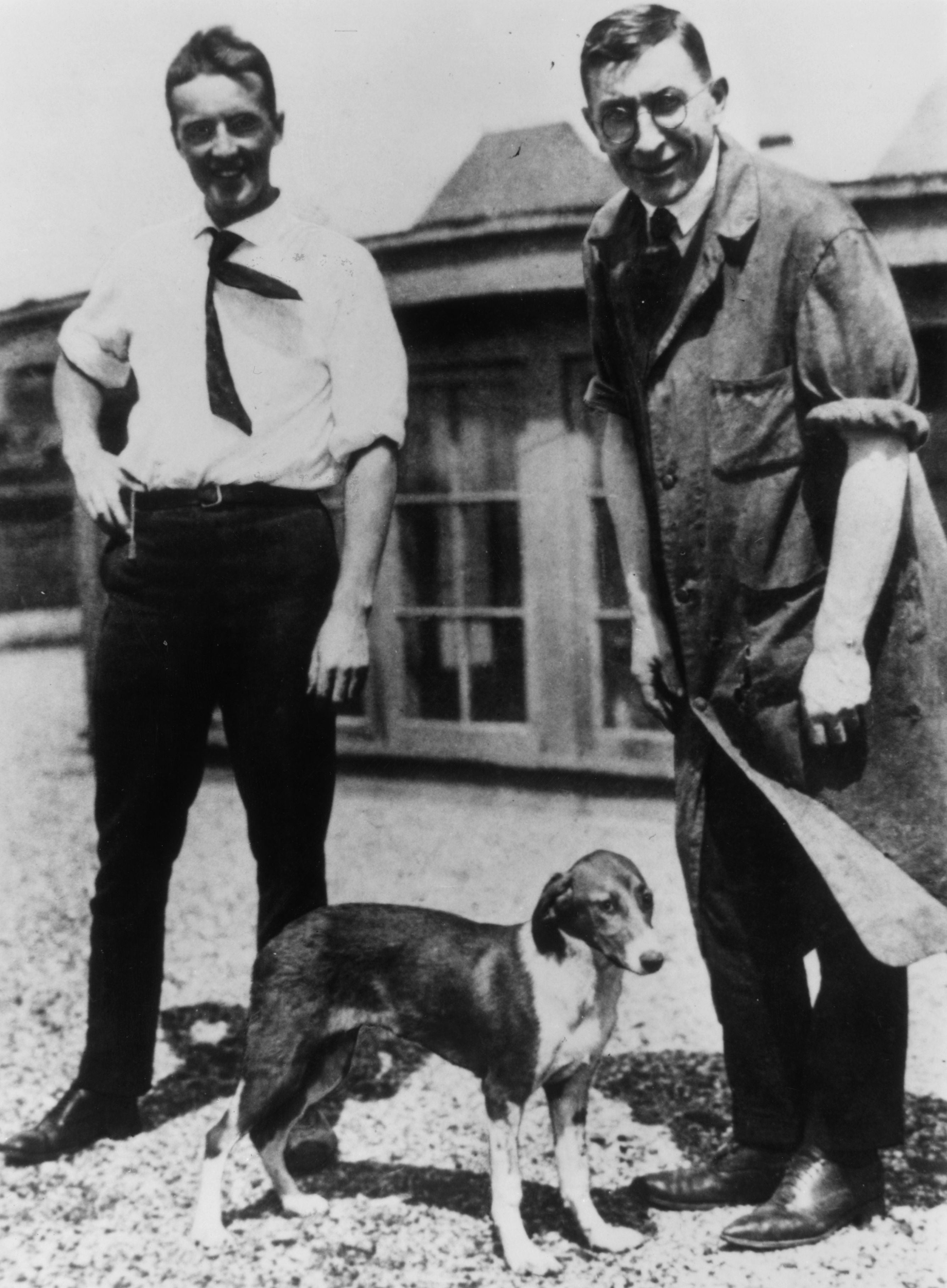 Best and Banting on the roof of the medical building at Toronto University, with one of the first diabetic dogs to receive the hormone